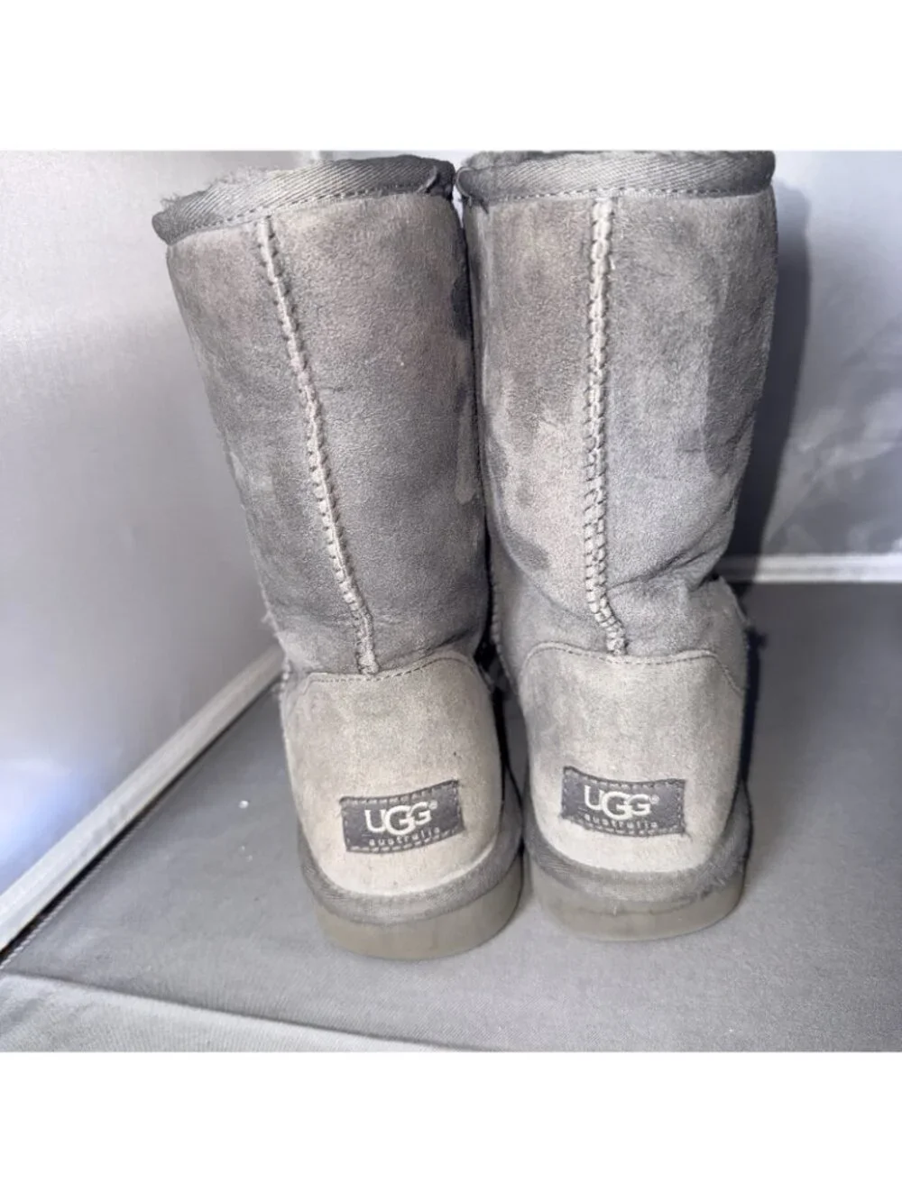 UGG Australia Classic Short Women’s Size 8 US 5825 Gray Suede Winter Boots - Picture 4 of 6